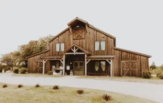 jacquelie and derek at our missouri wedding barn